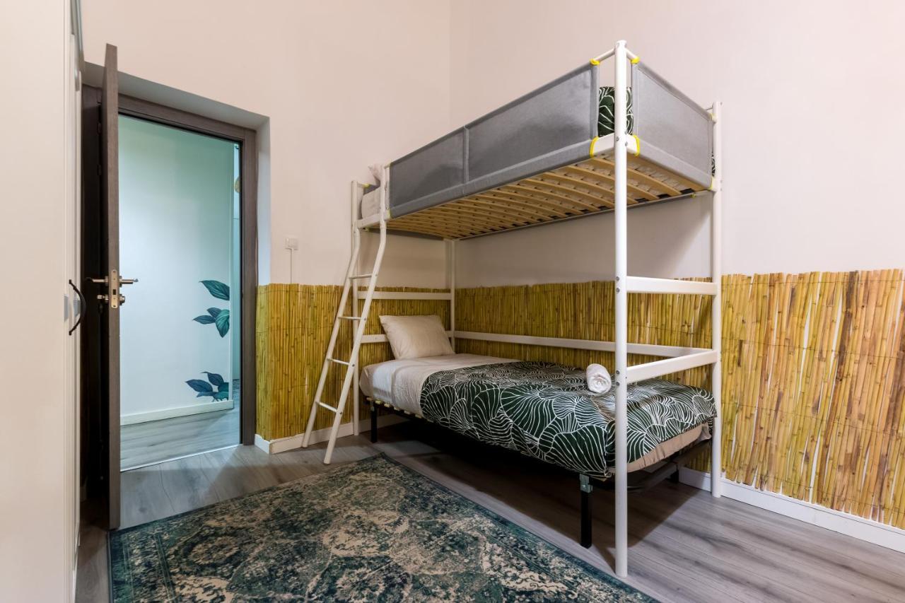 Bed 6-Bed Dormitory Room,1295389792:JPEG